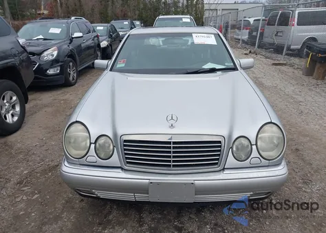 1998 Mercedes-Benz E 430 z USA, uszkodzony, nr VIN WDBJF70F4WA696539
